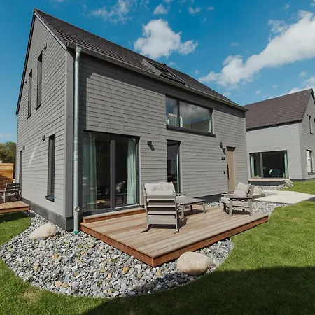 Neu Rügen Resørt Großzügige, Gemütliche Doppelhaushälfte Erik Mit Terrasse Сasa de vacaciones