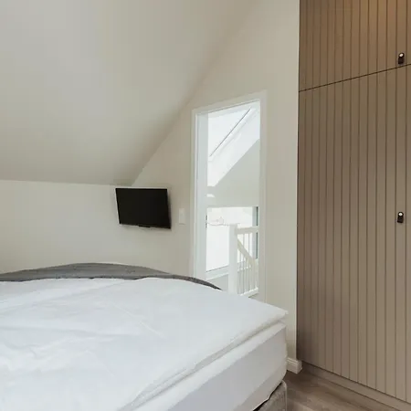 Neu Rügen Resørt Großzügige, Gemütliche Doppelhaushälfte Erik Mit Terrasse Sagard