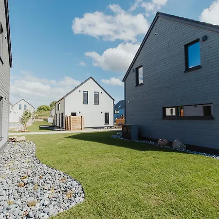 Neu Rügen Resørt Großzügige, Gemütliche Doppelhaushälfte Erik Mit Terrasse Сasa de vacaciones *